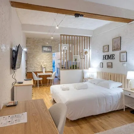 Cosy Dans Les Rues Pietonnes Apartment